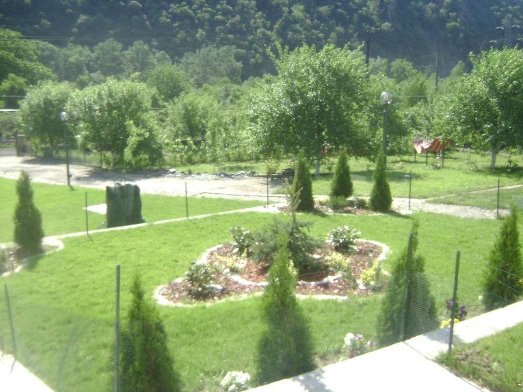 Pension Casa Natura Baile Herculane Bagian luar foto