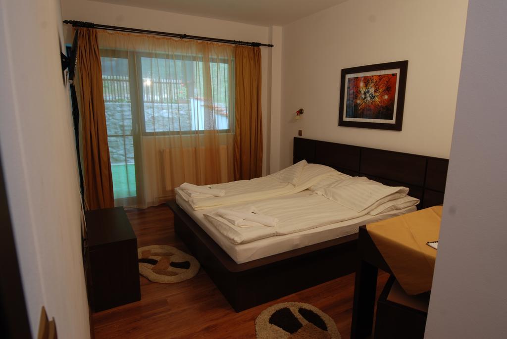 Pension Casa Natura Baile Herculane Bagian luar foto